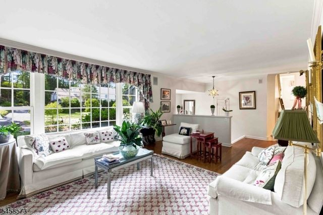 16 Warwick Rd, Chatham Twp., NJ 07928