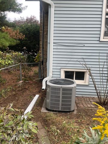 1424 Home Avenue, Berwyn, IL 60402