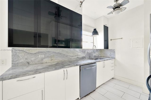 610 8th St 102, Miami Beach, FL 33139