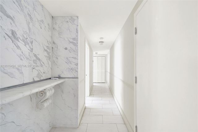 610 8th St 102, Miami Beach, FL 33139