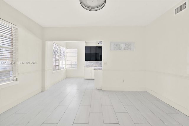 610 8th St 102, Miami Beach, FL 33139