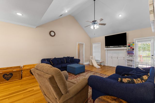 176 Sunline Dr., Petal, MS 39465