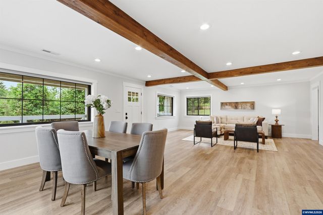 5801 NE Abbey Rd, Carlton, OR 97111