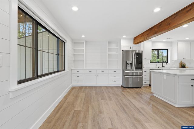 5801 NE Abbey Rd, Carlton, OR 97111