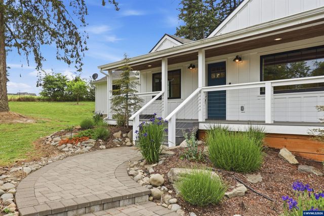 5801 NE Abbey Rd, Carlton, OR 97111