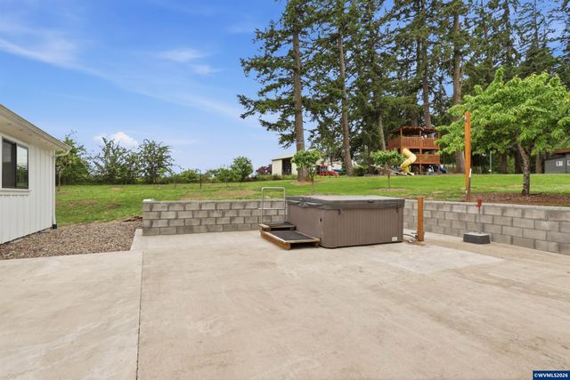 5801 NE Abbey Rd, Carlton, OR 97111