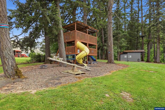 5801 NE Abbey Rd, Carlton, OR 97111
