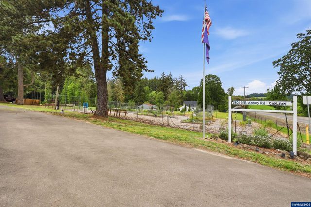 5801 NE Abbey Rd, Carlton, OR 97111