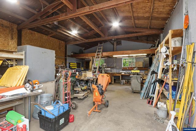 5801 NE Abbey Rd, Carlton, OR 97111