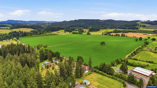5801 NE Abbey Rd, Carlton, OR 97111