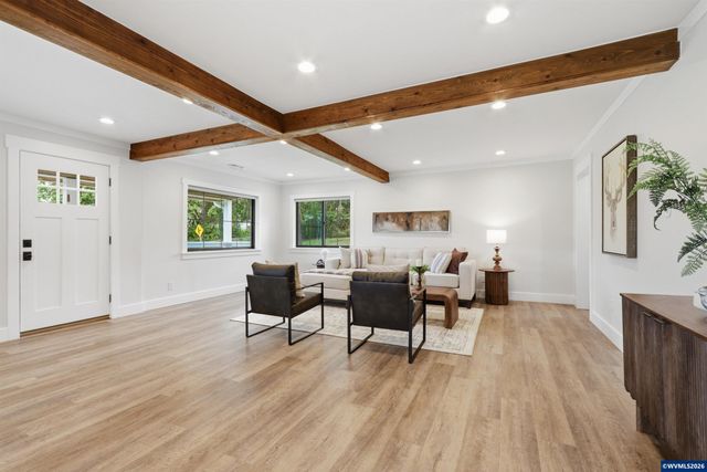 5801 NE Abbey Rd, Carlton, OR 97111