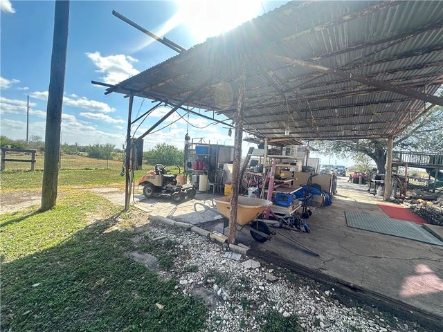 10391 Highway 359, Orange Grove, TX 78372