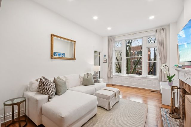 2142 N Racine Avenue 2, Chicago, IL 60614