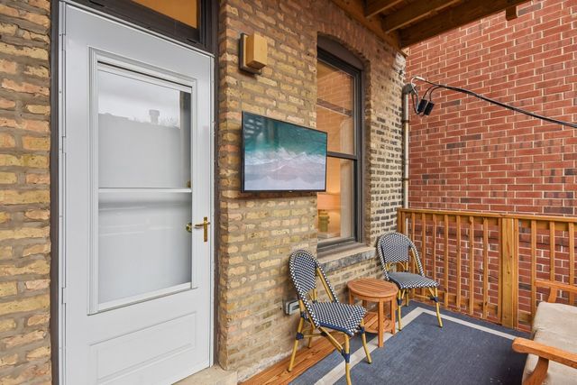 2142 N Racine Avenue 2, Chicago, IL 60614