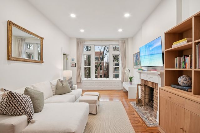 2142 N Racine Avenue 2, Chicago, IL 60614