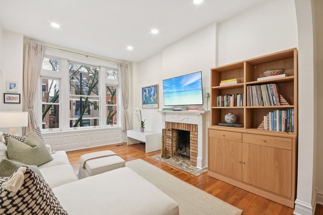 2142 N Racine Avenue 2, Chicago, IL 60614