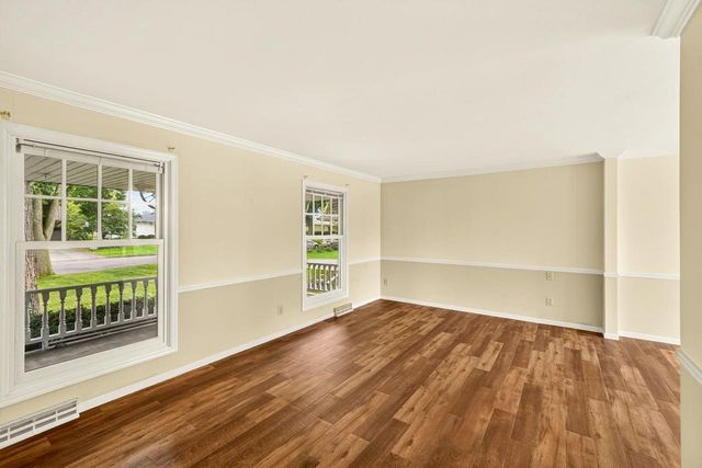 1542 Comanche Glen, Madison, WI 53704