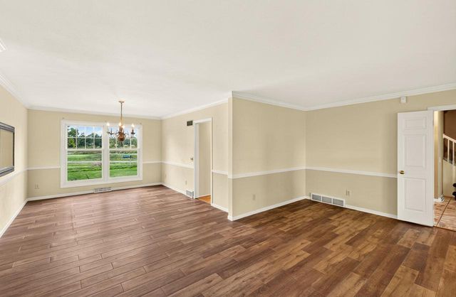 1542 Comanche Glen, Madison, WI 53704
