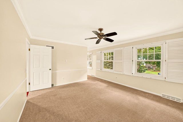 1542 Comanche Glen, Madison, WI 53704