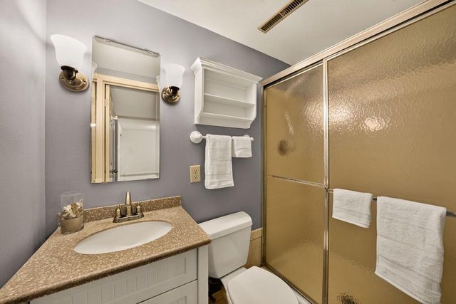 1542 Comanche Glen, Madison, WI 53704