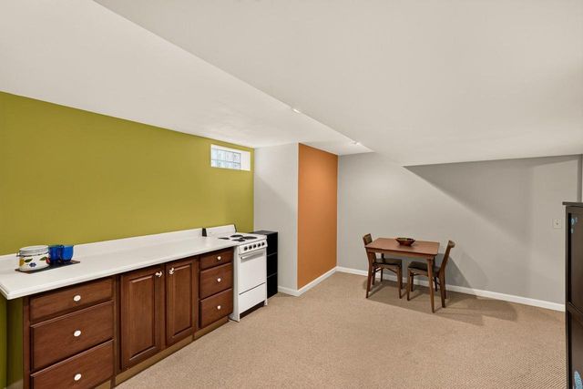 1542 Comanche Glen, Madison, WI 53704