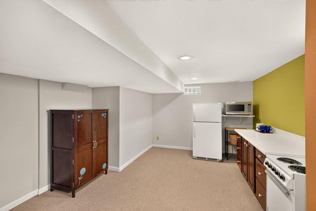 1542 Comanche Glen, Madison, WI 53704