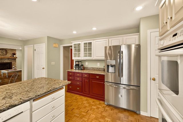 1542 Comanche Glen, Madison, WI 53704