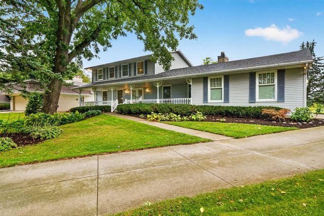 1542 Comanche Glen, Madison, WI 53704