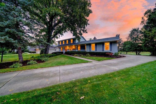 1542 Comanche Glen, Madison, WI 53704