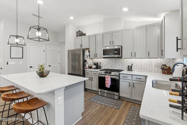 10925 STAPLETON Drive, Jacksonville, FL 32222