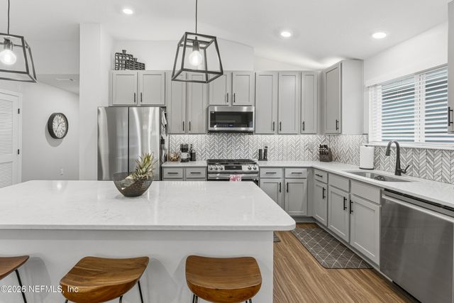 10925 STAPLETON Drive, Jacksonville, FL 32222