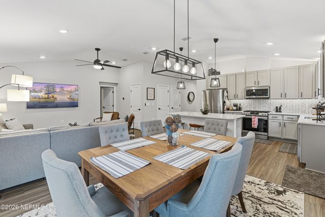 10925 STAPLETON Drive, Jacksonville, FL 32222