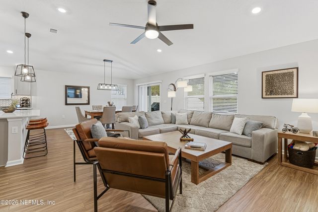 10925 STAPLETON Drive, Jacksonville, FL 32222