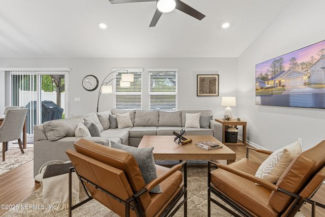 10925 STAPLETON Drive, Jacksonville, FL 32222