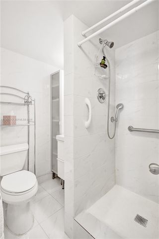251 174th St 614, Sunny Isles Beach, FL 33160