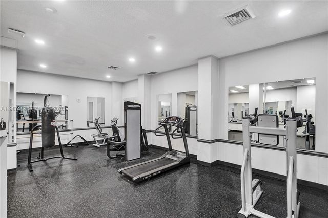 251 174th St 614, Sunny Isles Beach, FL 33160