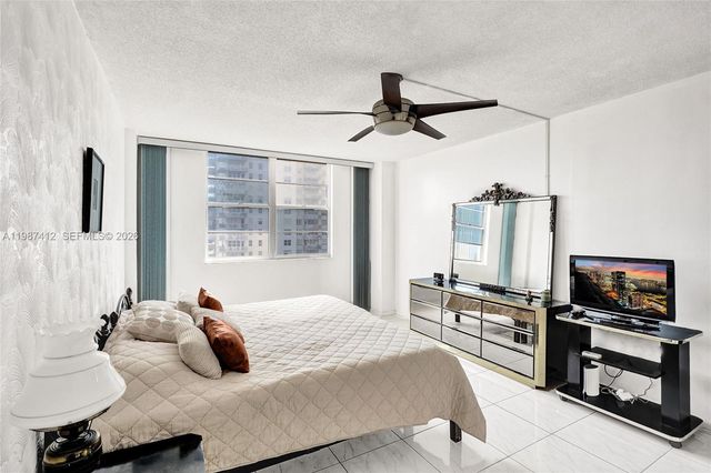 251 174th St 614, Sunny Isles Beach, FL 33160