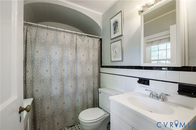 4913 W Franklin St, Richmond, VA 23226