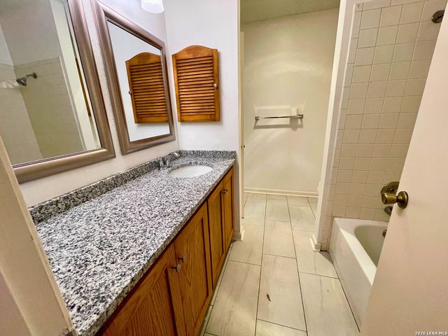 14506 WOODS HOLE DR, San Antonio, TX 78233