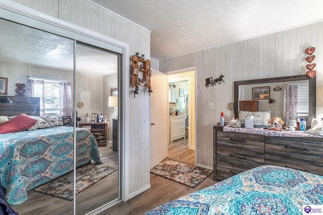 5822 S Main Street, Eminence, KY 40019