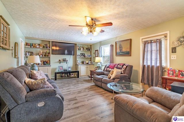 5822 S Main Street, Eminence, KY 40019