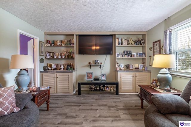 5822 S Main Street, Eminence, KY 40019