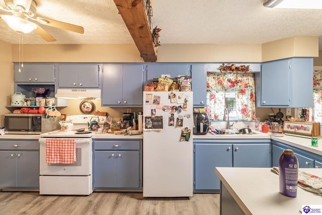 5822 S Main Street, Eminence, KY 40019