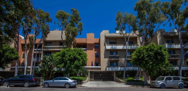 750 N Kings Road 117, West Hollywood, CA 90069
