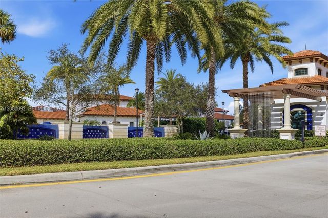 11621 SW 13th Court, Pembroke Pines, FL 33025