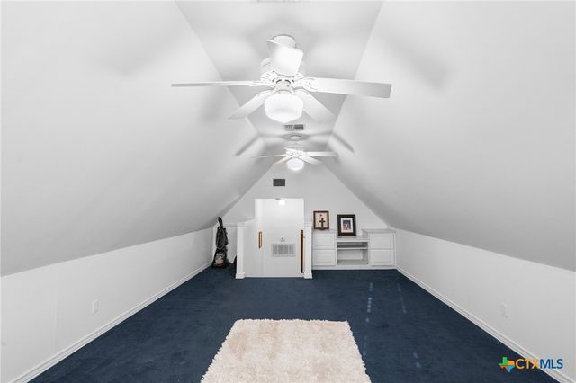 80 Hunters Way, Victoria, TX 77904