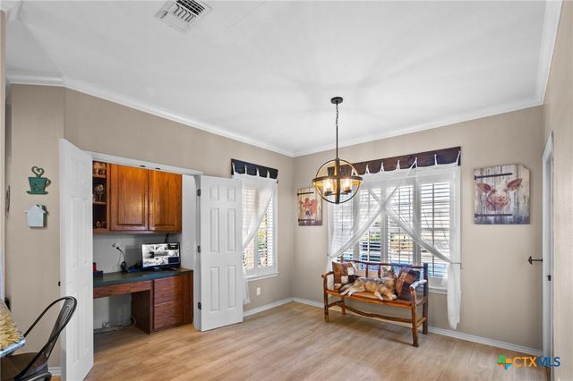 80 Hunters Way, Victoria, TX 77904