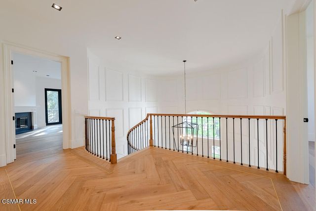 2313 Heatherbank Court, Thousand Oaks, CA 91361