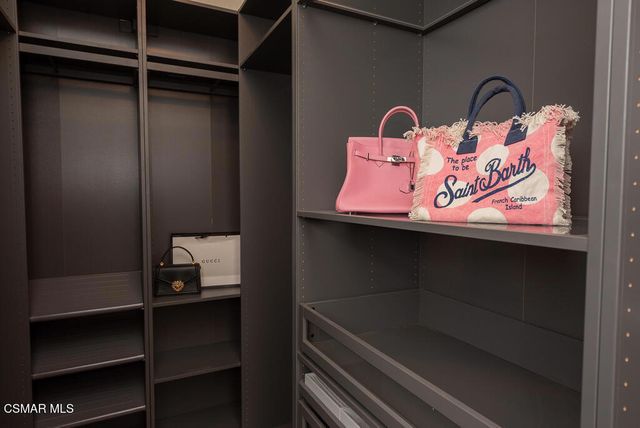 2313 Heatherbank Court, Thousand Oaks, CA 91361