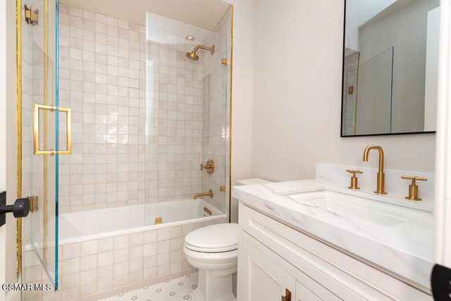 2313 Heatherbank Court, Thousand Oaks, CA 91361